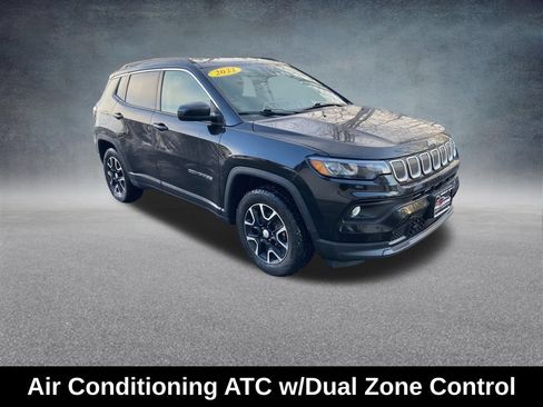 Used 2022 Jeep Compass Latitude w/ Convenience Group AWD/4WD image 9