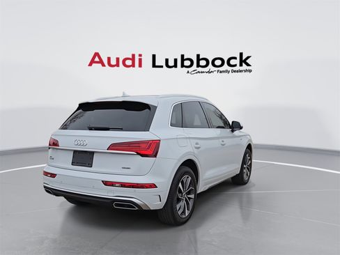 Used 2023 Audi Q5 2.0T Premium w/ Convenience Package image 8