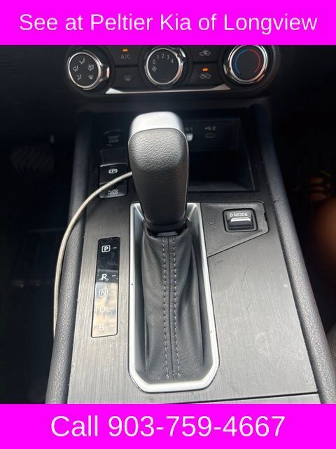 Used 2025 Nissan Kicks SV FWD image 12