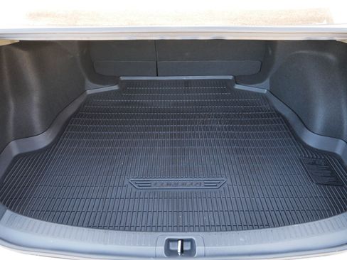 Used 2024 Toyota Corolla LE image 18