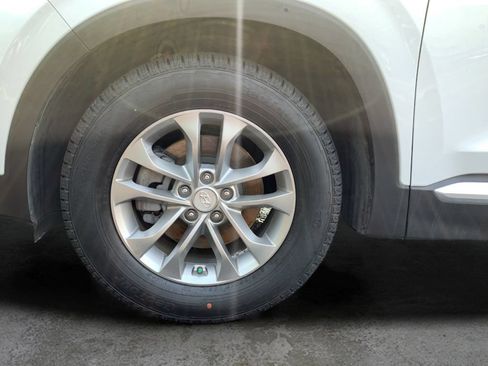 Used 2020 Hyundai Santa Fe SE FWD image 45