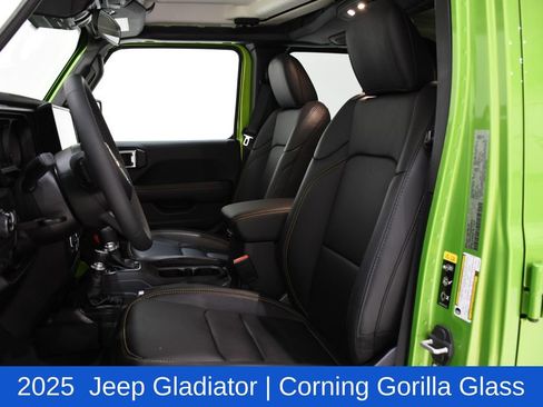 Used 2025 Jeep Gladiator Sport image 20