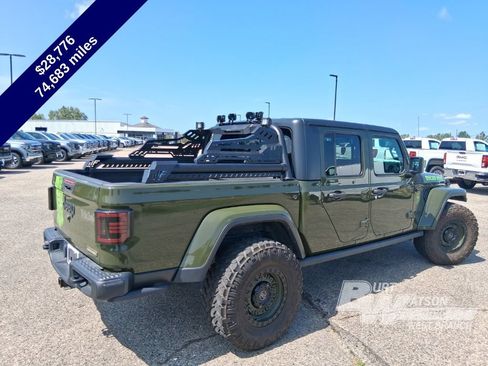 Used 2023 Jeep Gladiator Sport AWD/4WD image 6