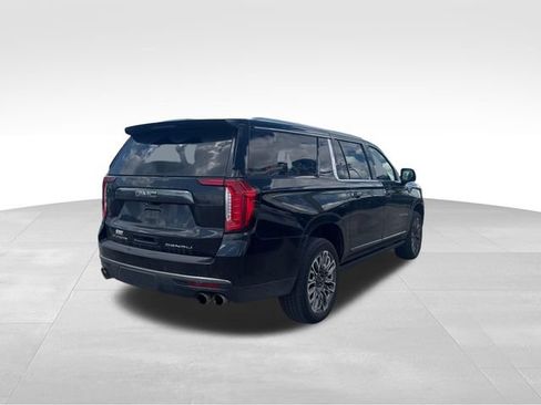 Used 2023 GMC Yukon XL Denali Ultimate w/ LPO, Floor Liner Package AWD/4WD image 5