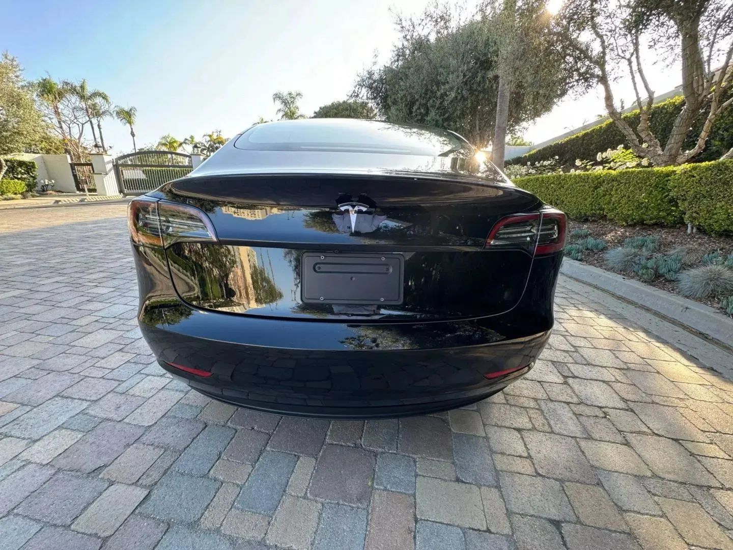 Used 2023 Tesla Model 3 Standard Range RWD image 9