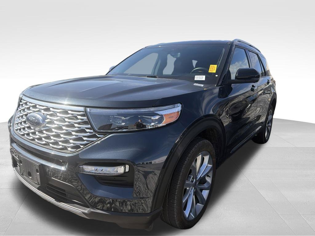 Used 2023 Ford Explorer Platinum w/ Technology Package AWD/4WD image 3