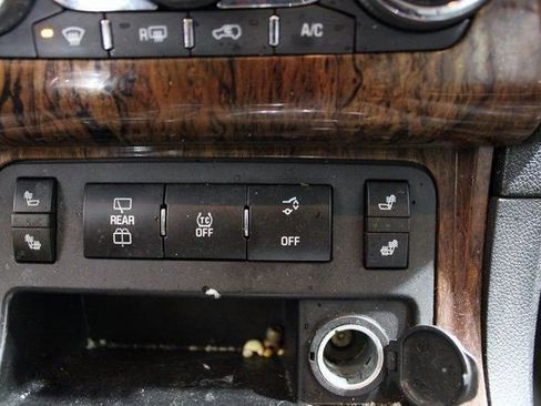 Used 2014 Chevrolet Traverse LT image 10