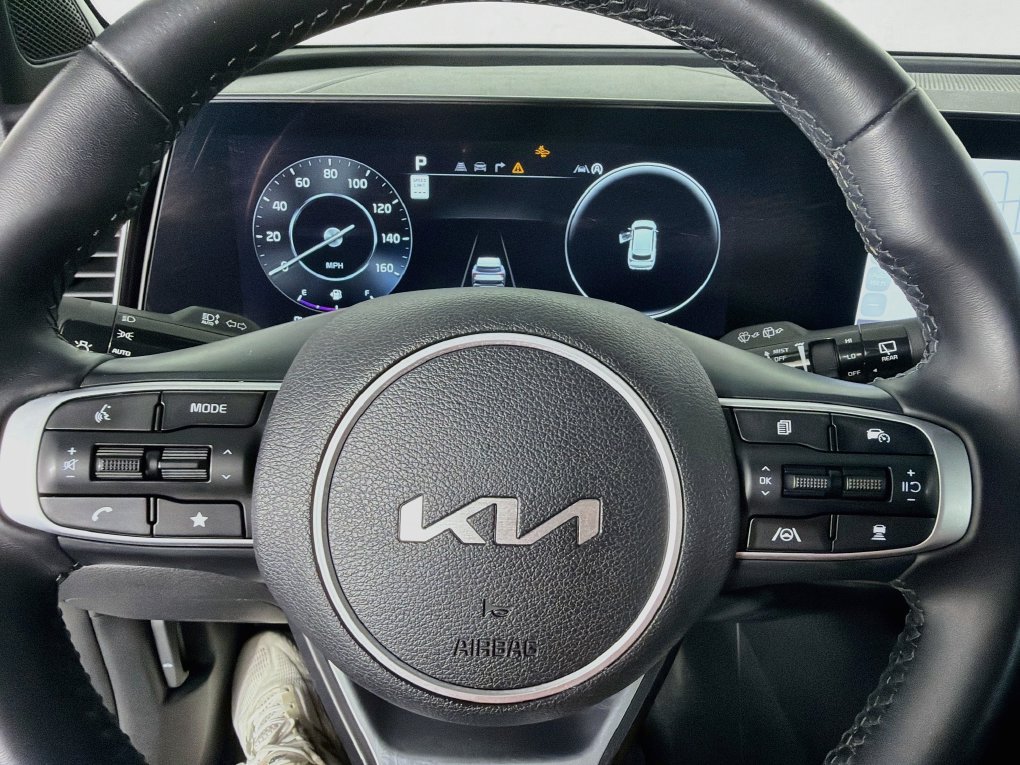 Used 2024 Kia Sportage SX FWD image 16
