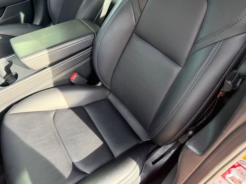 Used 2023 Tesla Model 3 Standard Range image 23