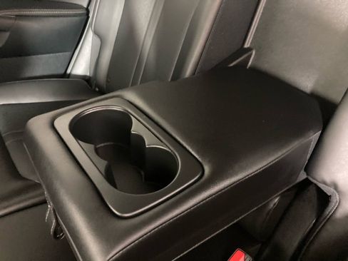 Used 2023 Kia Sorento S image 14