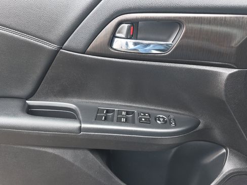 Used 2014 Honda Accord EX image 11