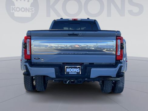 Used 2024 Ford F450 Limited w/ FX4 Off-Road Package image 5