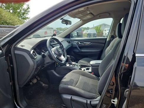 Used 2020 Nissan Rogue S FWD image 10
