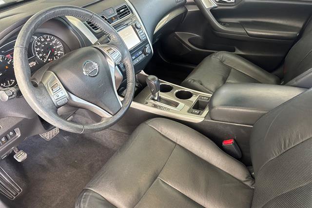 Used 2015 Nissan Altima 2.5 SL w/ Technology Package FWD image 9