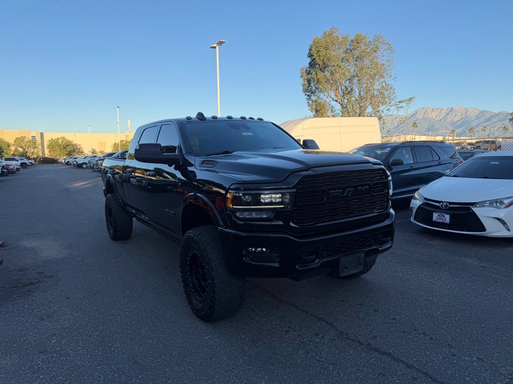 Used 2022 RAM 3500 Limited AWD/4WD image 2