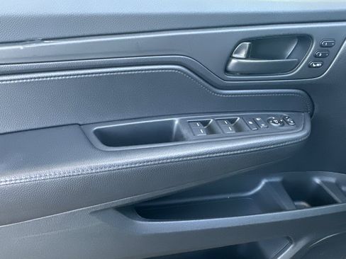 Certified 2024 Honda Odyssey EX-L image 11