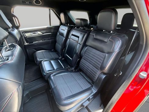Used 2026 Ford Explorer ST-Line w/ Premium Package RWD image 19