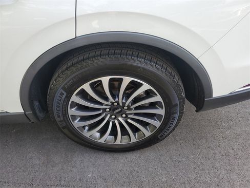 Certified 2023 Lincoln Aviator Reserve w/ Equipment Group 201A image 8