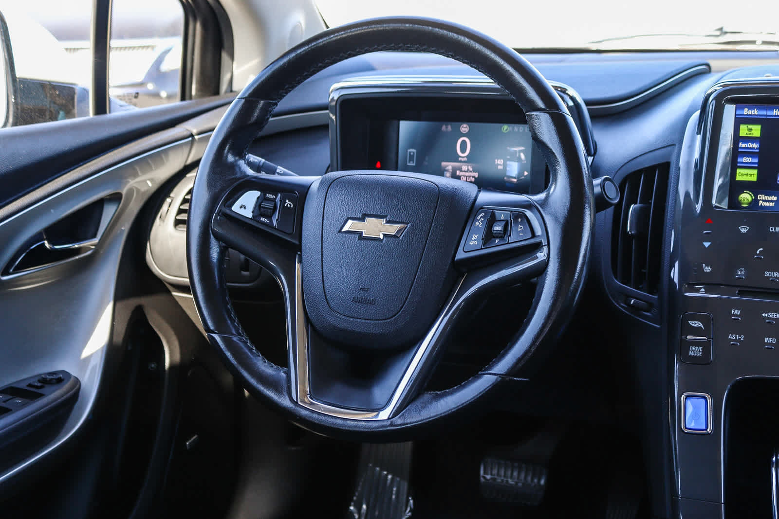 Used 2013 Chevrolet Volt Premium w/ Premium Trim Package FWD image 17
