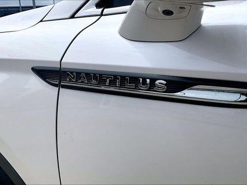 Used 2019 Lincoln Nautilus Reserve AWD/4WD image 23