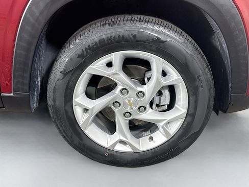 Used 2024 Chevrolet Trax LS w/ LS Convenience Package FWD image 31