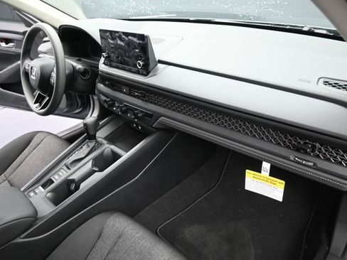 Used 2025 Honda Accord LX image 14