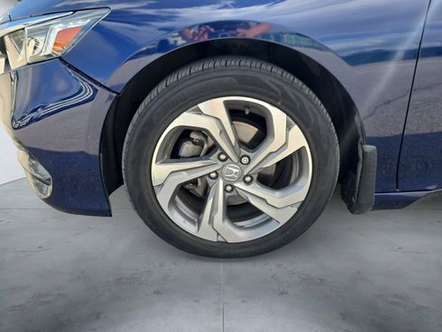 Used 2020 Honda Accord EX image 14