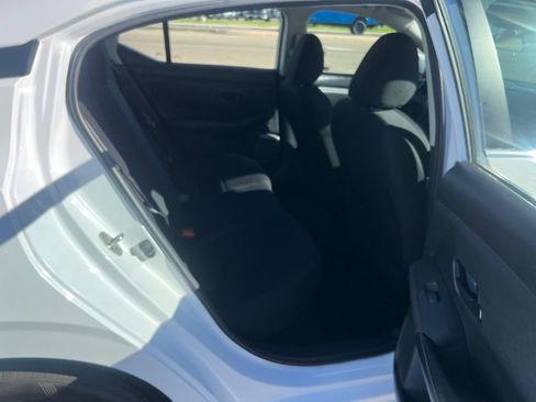 Used 2025 Nissan Sentra S FWD image 40
