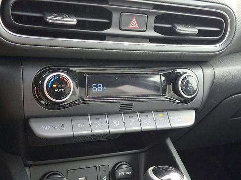 Certified 2023 Hyundai Kona SEL w/ Convenience Package image 18