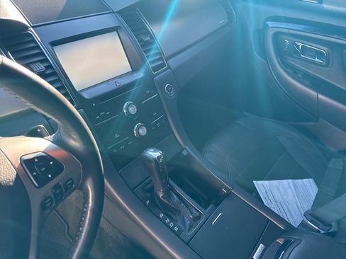 Used 2015 Ford Taurus SHO image 13