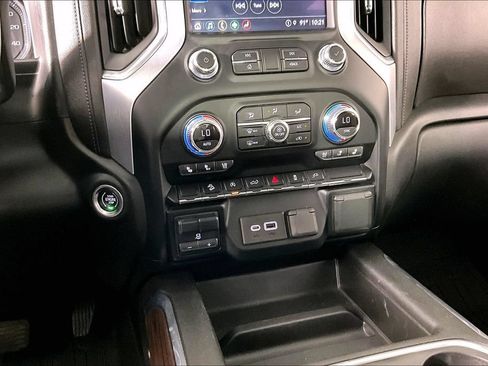 Certified 2021 GMC Sierra 1500 SLT w/ SLT Premium Package AWD/4WD image 9
