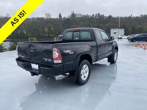Used 2010 Toyota Tacoma PreRunner image 8