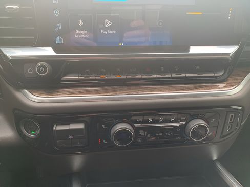 Used 2025 Chevrolet Silverado 1500 RST w/ Z71 Off-Road Package image 15