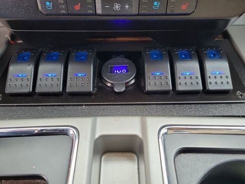 Used 2018 Ford F150 Lariat w/ Equipment Group 502A Luxury image 29