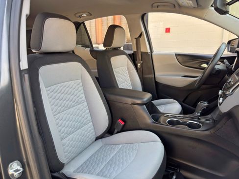 Used 2020 Chevrolet Equinox LT AWD/4WD image 32