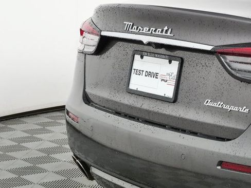 Used 2023 Maserati Quattroporte GT RWD image 37
