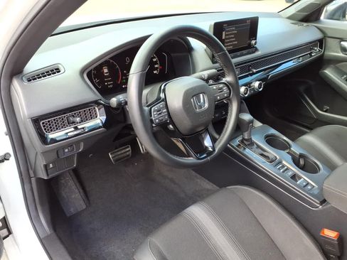 Used 2025 Honda Civic Sport image 13
