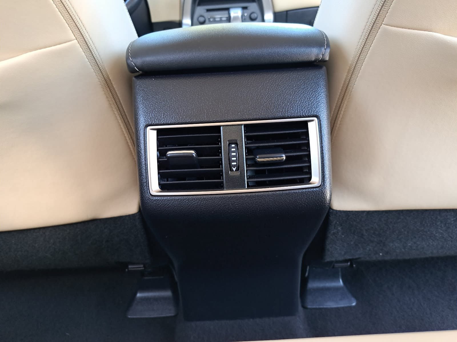 Used 2015 Lexus NX 200t FWD w/ Premium Package image 12