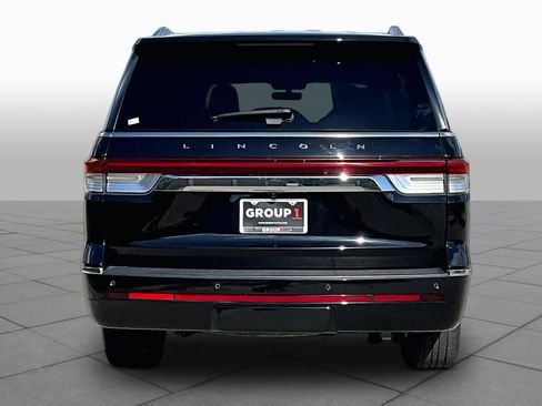 Used 2022 Lincoln Navigator L Reserve RWD image 5