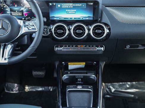 New 2026 Mercedes-Benz GLA 250 4MATIC image 13