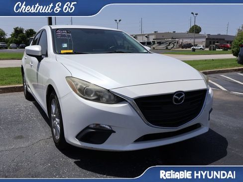 Used 2016 MAZDA MAZDA3 i Sport w/ Preferred Equipment Package FWD image 2