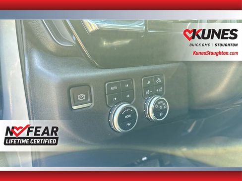Used 2024 GMC Sierra 2500 SLT w/ SLT Premium Package AWD/4WD image 19