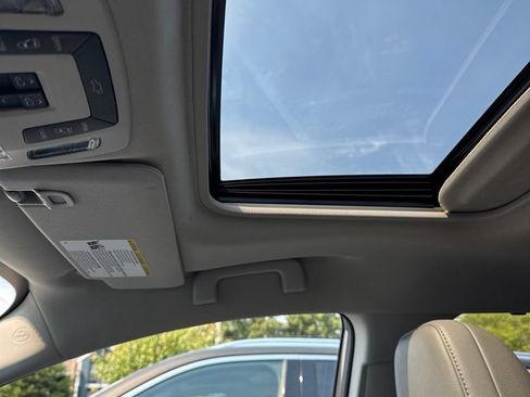 Used 2022 Toyota Sienna XLE AWD/4WD image 13