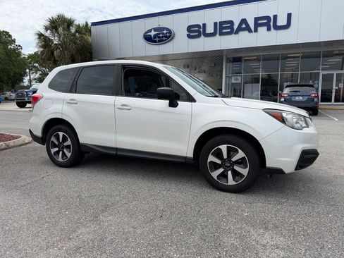 Used 2017 Subaru Forester 2.5i AWD/4WD image 1