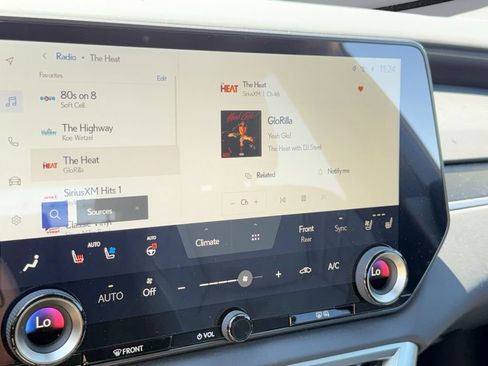 Used 2026 Lexus RX 350 Premium w/ Accessory Package (Z1) FWD image 23