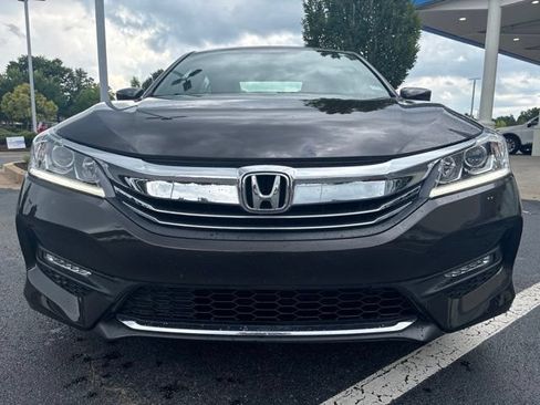 Used 2016 Honda Accord Sport image 2