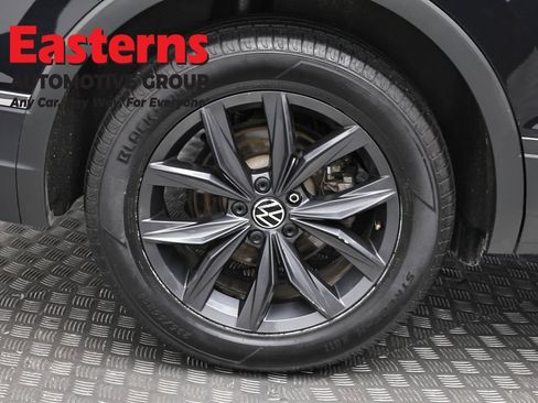 Used 2024 Volkswagen Tiguan SE FWD image 28