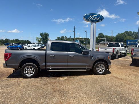 Used 2022 Ford F150 XLT w/ Equipment Group 302A High RWD image 6