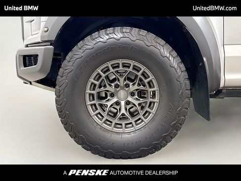 Used 2018 Ford F150 Raptor w/ Equipment Group 802A Luxury image 2