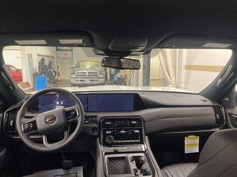 New 2026 Nissan Armada PRO-4X w/ Convenience Package AWD/4WD image 11
